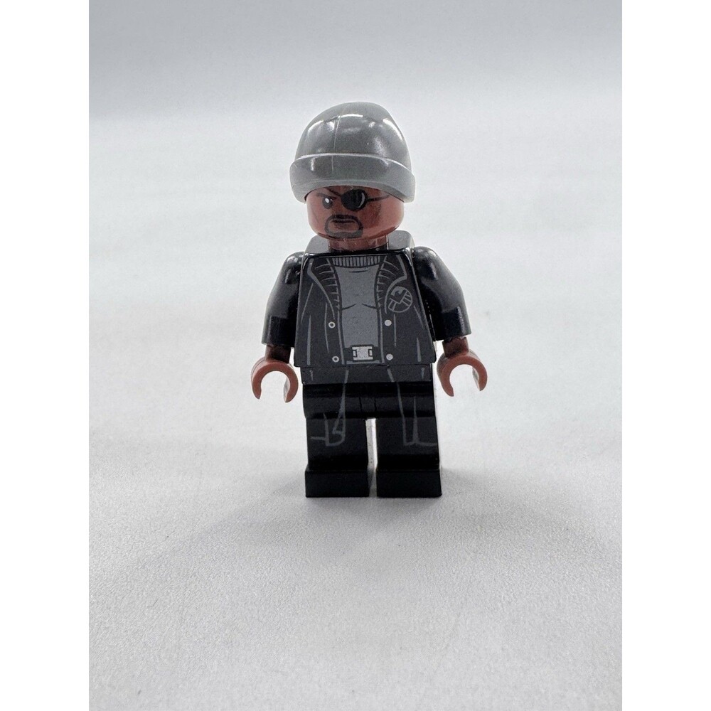 LEGO Marvel Superheroes Gray Beanie Nick Fury Minifigure sh0758 2s